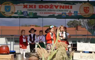 Z SZACUNKIEM DLA CHLEBA, Z DUMĄ O ROLNIKACH 68