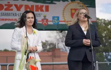 Z SZACUNKIEM DLA CHLEBA, Z DUMĄ O ROLNIKACH 88