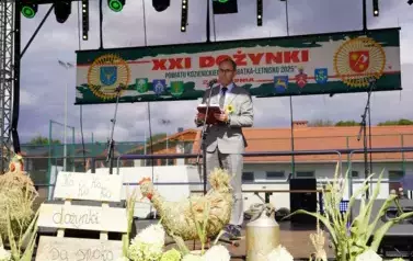 Z SZACUNKIEM DLA CHLEBA, Z DUMĄ O ROLNIKACH 94