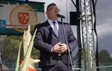 Z SZACUNKIEM DLA CHLEBA, Z DUMĄ O ROLNIKACH 95