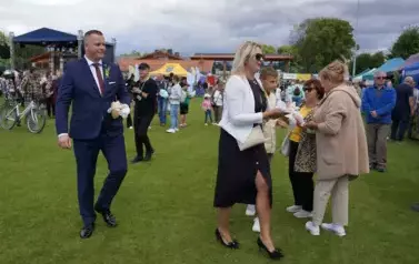 Z SZACUNKIEM DLA CHLEBA, Z DUMĄ O ROLNIKACH 101