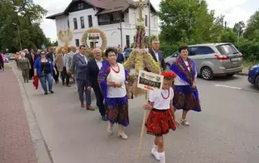 Z SZACUNKIEM DLA CHLEBA, Z DUMĄ O ROLNIKACH 134