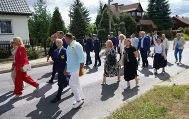 Z SZACUNKIEM DLA CHLEBA, Z DUMĄ O ROLNIKACH 149