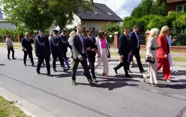 Z SZACUNKIEM DLA CHLEBA, Z DUMĄ O ROLNIKACH 150