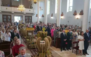 Z SZACUNKIEM DLA CHLEBA, Z DUMĄ O ROLNIKACH 159