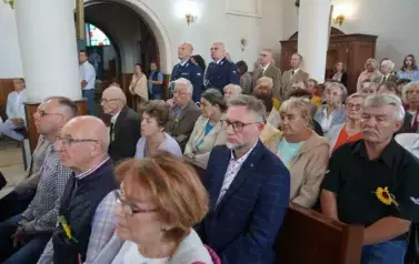 Z SZACUNKIEM DLA CHLEBA, Z DUMĄ O ROLNIKACH 169