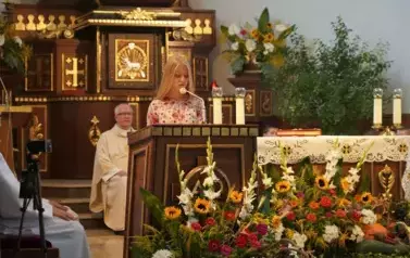 Z SZACUNKIEM DLA CHLEBA, Z DUMĄ O ROLNIKACH 171