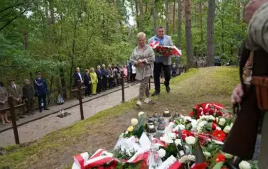 UCZCILI PAMIĘĆ PODPORUCZNIKA MICHAŁA GUMIŃSKIEGO &bdquo;CEZARA&rdquo; 4