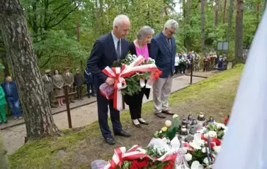 UCZCILI PAMIĘĆ PODPORUCZNIKA MICHAŁA GUMIŃSKIEGO &bdquo;CEZARA&rdquo; 5