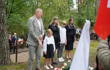 UCZCILI PAMIĘĆ PODPORUCZNIKA MICHAŁA GUMIŃSKIEGO &bdquo;CEZARA&rdquo; 6
