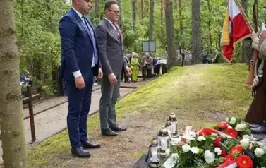 UCZCILI PAMIĘĆ PODPORUCZNIKA MICHAŁA GUMIŃSKIEGO &bdquo;CEZARA&rdquo; 13
