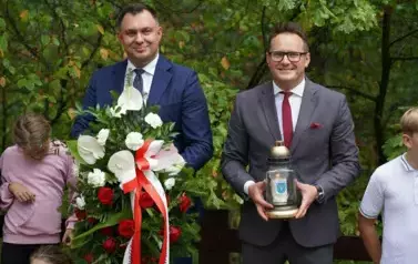 UCZCILI PAMIĘĆ PODPORUCZNIKA MICHAŁA GUMIŃSKIEGO &bdquo;CEZARA&rdquo; 19
