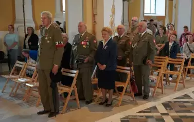UCZCILI PAMIĘĆ PODPORUCZNIKA MICHAŁA GUMIŃSKIEGO &bdquo;CEZARA&rdquo; 23