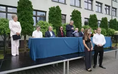 ROZPOCZĘCIE ROKU SZKOLNEGO W PLAC&Oacute;WKACH OŚWIATOWYCH POWIATU KOZIENICKIEGO 7
