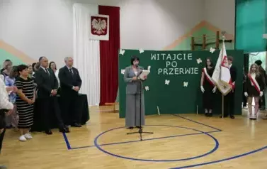 ROZPOCZĘCIE ROKU SZKOLNEGO W PLAC&Oacute;WKACH OŚWIATOWYCH POWIATU KOZIENICKIEGO 19