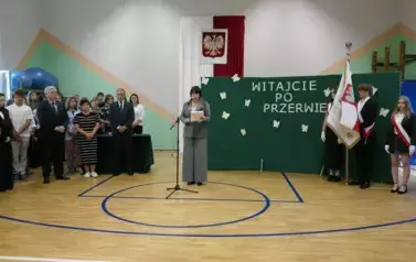 ROZPOCZĘCIE ROKU SZKOLNEGO W PLAC&Oacute;WKACH OŚWIATOWYCH POWIATU KOZIENICKIEGO 30