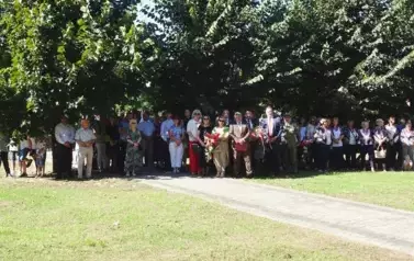 DELEGACJA POWIATU KOZIENICKIEGO ODDAŁA HOŁD POLEGŁYM ŻOŁNIERZOM 28 PUŁKU ARTYLERII LEKKIEJ 4