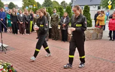 PATRIOTYCZNA NIEDZIELA W GNIEWOSZOWIE &ndash; UROCZYSTOŚCI KU CZCI LOTNIK&Oacute;W 3