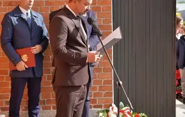 PATRIOTYCZNA NIEDZIELA W GNIEWOSZOWIE &ndash; UROCZYSTOŚCI KU CZCI LOTNIK&Oacute;W 20