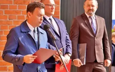 PATRIOTYCZNA NIEDZIELA W GNIEWOSZOWIE &ndash; UROCZYSTOŚCI KU CZCI LOTNIK&Oacute;W 22