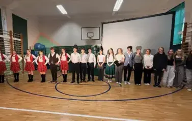 &bdquo;NAUCZYCIEL TO KTOŚ, KTO WIDZI W TOBIE WIĘCEJ, NIŻ TY SAM WIDZISZ!&rdquo; - ZIELONE LO ŚWIĘTUJE DZIEŃ EDUKACJI NARODOWEJ 1