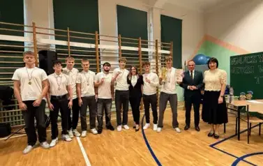 &bdquo;NAUCZYCIEL TO KTOŚ, KTO WIDZI W TOBIE WIĘCEJ, NIŻ TY SAM WIDZISZ!&rdquo; - ZIELONE LO ŚWIĘTUJE DZIEŃ EDUKACJI NARODOWEJ 9