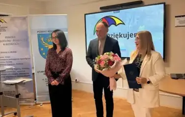 &bdquo;KRAINA 5 ZMYSŁ&Oacute;W&rdquo; JUŻ OTWARTA! NOWY OGR&Oacute;D SENSORYCZNY I ŚWIĘTO EDUKACJI W PORADNI 2
