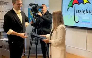 &bdquo;KRAINA 5 ZMYSŁ&Oacute;W&rdquo; JUŻ OTWARTA! NOWY OGR&Oacute;D SENSORYCZNY I ŚWIĘTO EDUKACJI W PORADNI 7