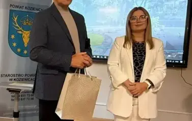 &bdquo;KRAINA 5 ZMYSŁ&Oacute;W&rdquo; JUŻ OTWARTA! NOWY OGR&Oacute;D SENSORYCZNY I ŚWIĘTO EDUKACJI W PORADNI 12
