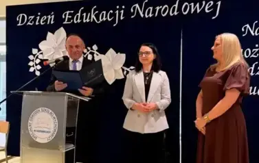 WYCHOWAWCOM I NAUCZYCIELOM - Z WDZIĘCZNOŚCIĄ I SERCEM - ŚWIĘTO EDUKACJI W SOSW 7