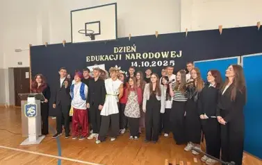 DLA TYCH, KT&Oacute;RZY KSZTAŁTUJĄ POKOLENIA... 1