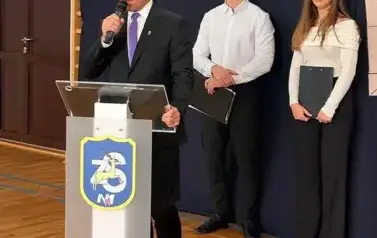DLA TYCH, KT&Oacute;RZY KSZTAŁTUJĄ POKOLENIA... 12