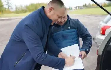 NOWY CHODNIK W BRZ&Oacute;ZIE ODDANY DO UŻYTKU 1