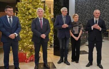 2025.12.12 - ŚWIĄTECZNE CHWILE U ENERGICNZYCH EMERYT&Oacute;W 8
