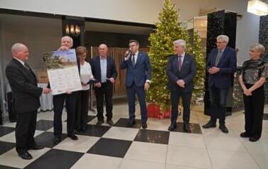2025.12.12 - ŚWIĄTECZNE CHWILE U ENERGICNZYCH EMERYT&Oacute;W 9