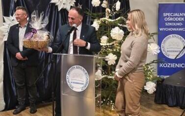 2025.12.16 - ŚWIĄTECZNE SPOTKANIE PEŁNE WZRUSZEŃ  8