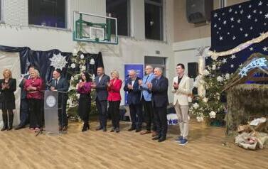 2025.12.16 - ŚWIĄTECZNE SPOTKANIE PEŁNE WZRUSZEŃ  11