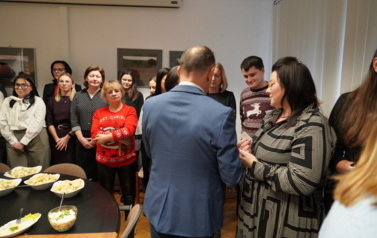 2025.12.19 - BOŻONARODZENIOWY NASTR&Oacute;J W STAROSTWIE POWIATOWYM W KOZIENICACH  2