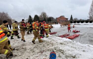 2026.01.15 - ZIMOWE ĆWICZENIA RATOWNICZE STRAŻAK&Oacute;W 3