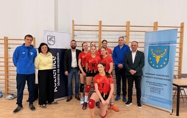 09.03.2026 - MŁODE SIATKARSKIE TALENTY W AKCJI - PEŁEN SPORTOWYCH EMOCJI TURNIEJ CZW&Oacute;REK W PSP NR 3 1