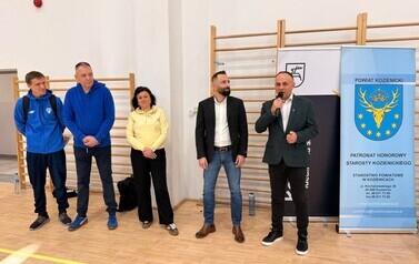 09.03.2026 - MŁODE SIATKARSKIE TALENTY W AKCJI - PEŁEN SPORTOWYCH EMOCJI TURNIEJ CZW&Oacute;REK W PSP NR 3 2
