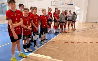 09.03.2026 - MŁODE SIATKARSKIE TALENTY W AKCJI - PEŁEN SPORTOWYCH EMOCJI TURNIEJ CZW&Oacute;REK W PSP NR 3 4
