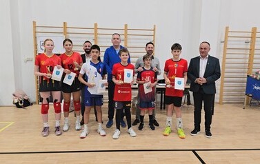 09.03.2026 - MŁODE SIATKARSKIE TALENTY W AKCJI - PEŁEN SPORTOWYCH EMOCJI TURNIEJ CZW&Oacute;REK W PSP NR 3 7