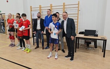 09.03.2026 - MŁODE SIATKARSKIE TALENTY W AKCJI - PEŁEN SPORTOWYCH EMOCJI TURNIEJ CZW&Oacute;REK W PSP NR 3 9