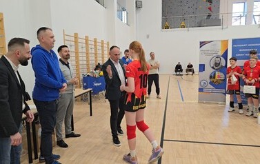 09.03.2026 - MŁODE SIATKARSKIE TALENTY W AKCJI - PEŁEN SPORTOWYCH EMOCJI TURNIEJ CZW&Oacute;REK W PSP NR 3 14