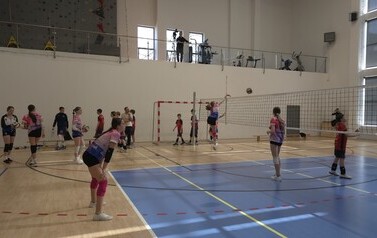 09.03.2026 - MŁODE SIATKARSKIE TALENTY W AKCJI - PEŁEN SPORTOWYCH EMOCJI TURNIEJ CZW&Oacute;REK W PSP NR 3 27