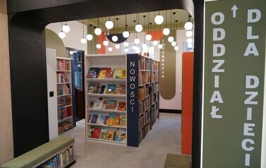 OTWARCIE ZREWITALIZOWANEJ BIBLIOTEKI PUBLICZNEJ GMINY KOZIENICE 2