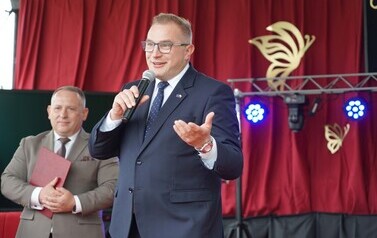 01.06.2026 - PIĄTE URODZINY KLUBU SENIOR+ W GŁOWACZOWIE PEŁNE WZRUSZEŃ, MUZYKI I WSP&Oacute;LNEJ ZABAWY 17
