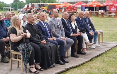 01.06.2026 - PIĄTE URODZINY KLUBU SENIOR+ W GŁOWACZOWIE PEŁNE WZRUSZEŃ, MUZYKI I WSP&Oacute;LNEJ ZABAWY 39
