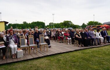 01.06.2026 - PIĄTE URODZINY KLUBU SENIOR+ W GŁOWACZOWIE PEŁNE WZRUSZEŃ, MUZYKI I WSP&Oacute;LNEJ ZABAWY 43